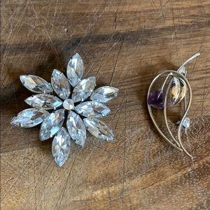Set of silver tone brooches!